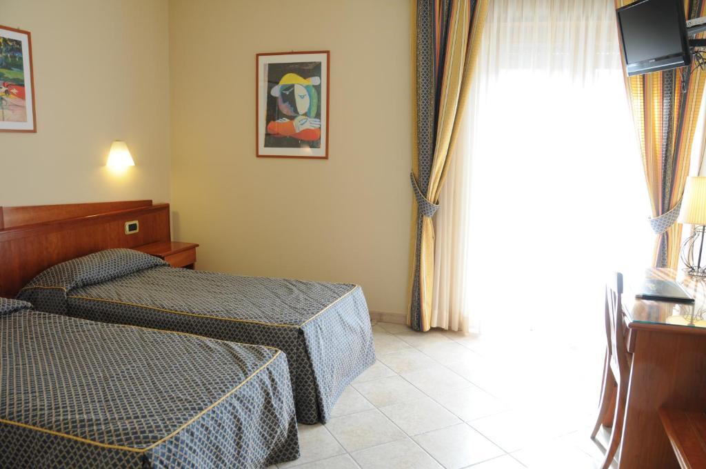 Hotel Barbieri Altomonte Camera foto