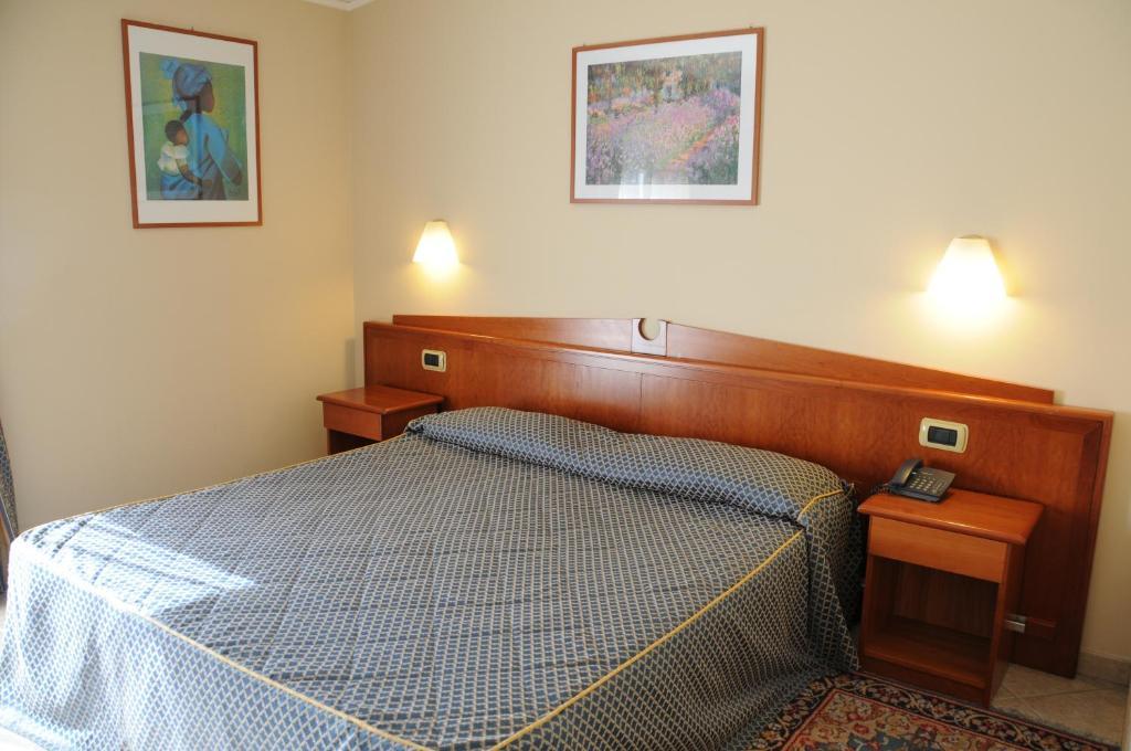 Hotel Barbieri Altomonte Camera foto