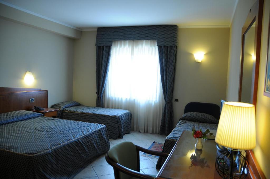 Hotel Barbieri Altomonte Camera foto