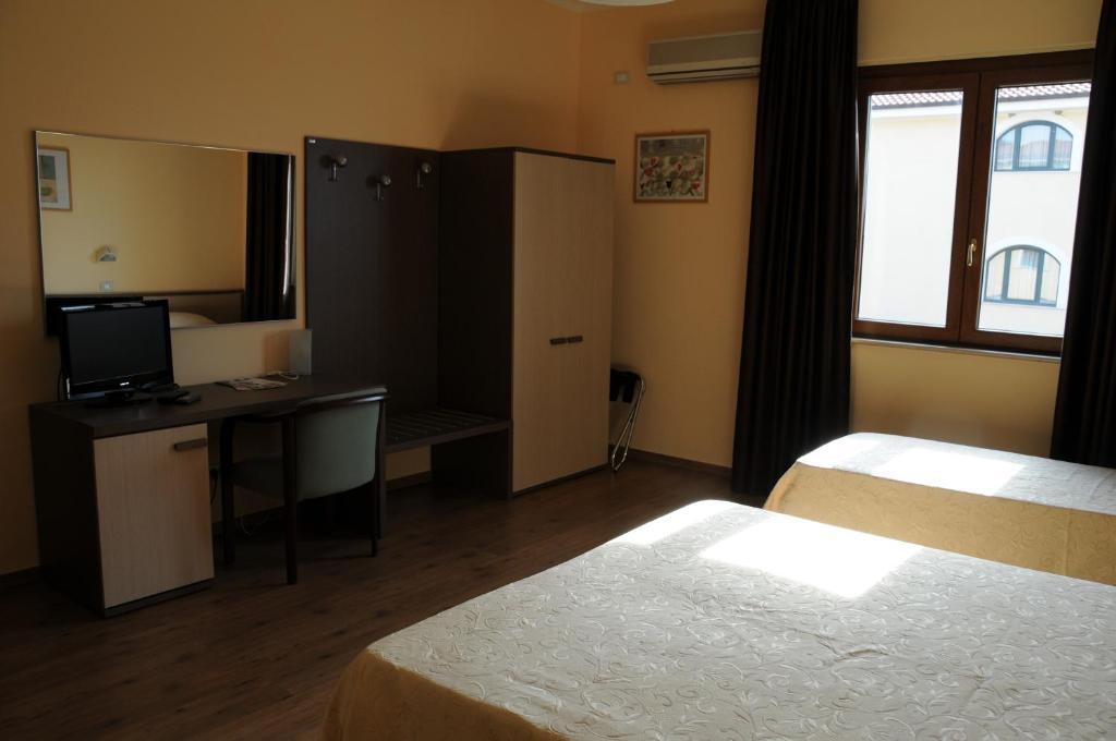 Hotel Barbieri Altomonte Camera foto