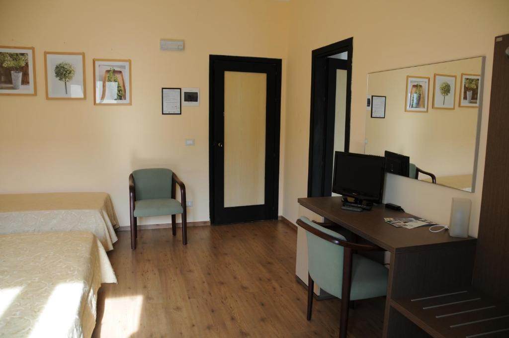 Hotel Barbieri Altomonte Camera foto