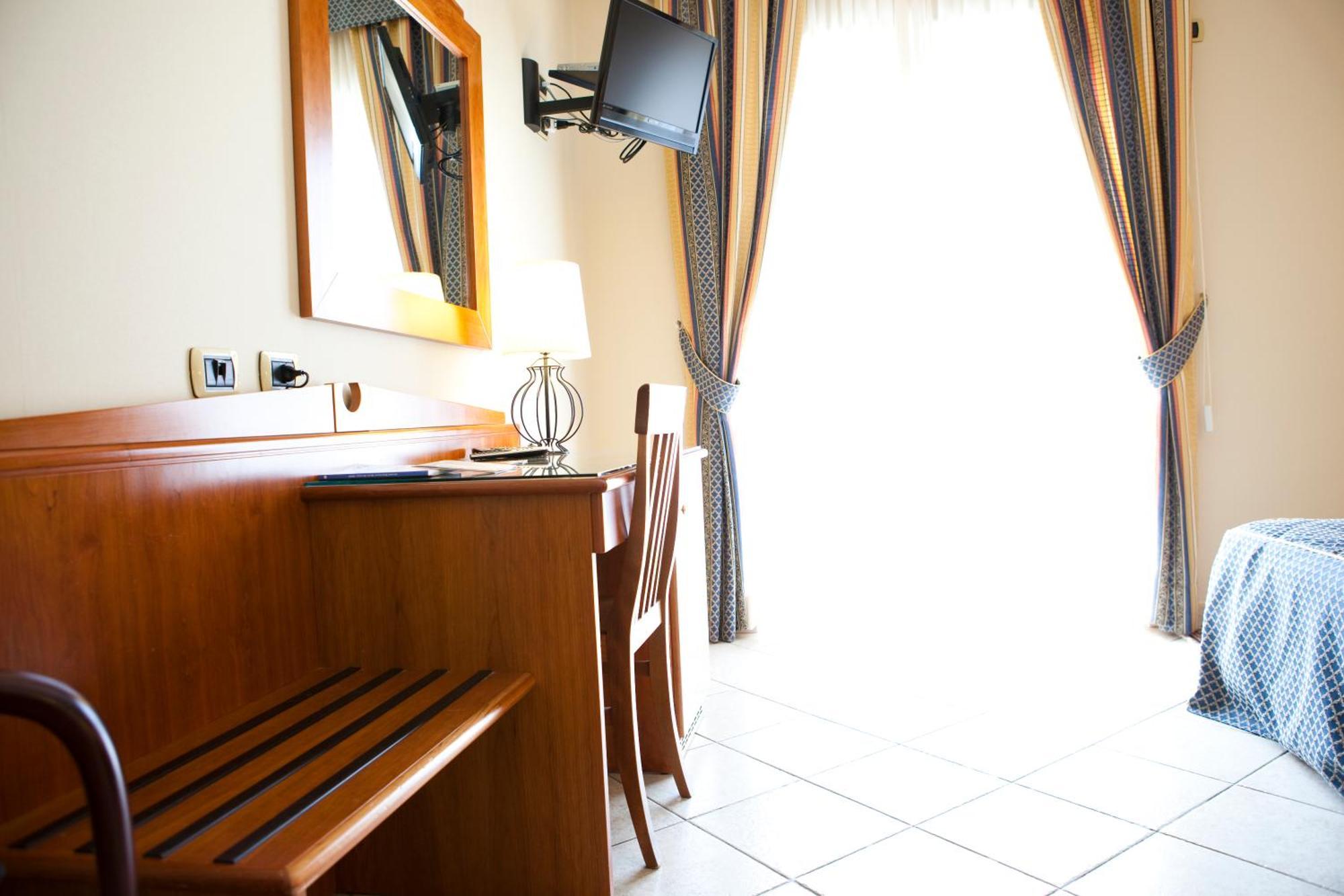 Hotel Barbieri Altomonte Esterno foto