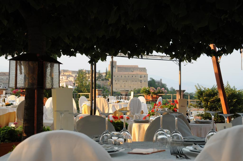 Hotel Barbieri Altomonte Esterno foto