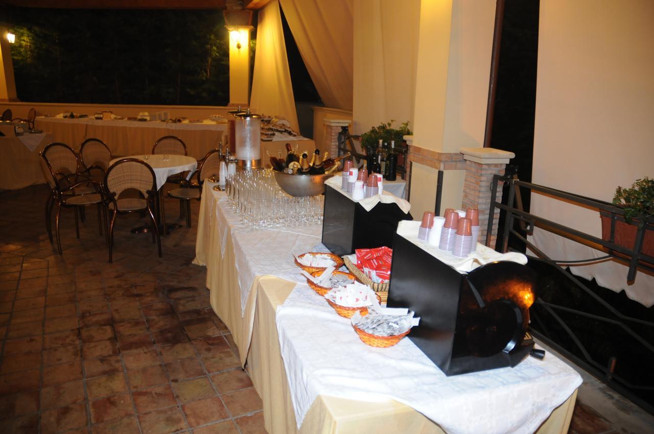 Hotel Barbieri Altomonte Esterno foto