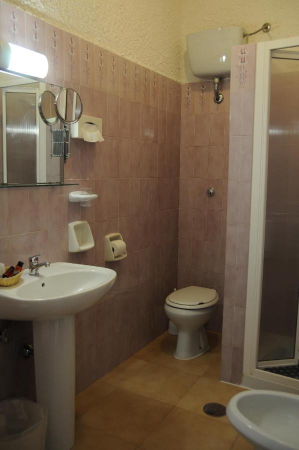 Hotel Barbieri Altomonte Camera foto